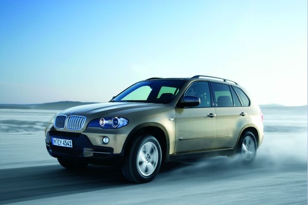 BMW X5:
P0036670